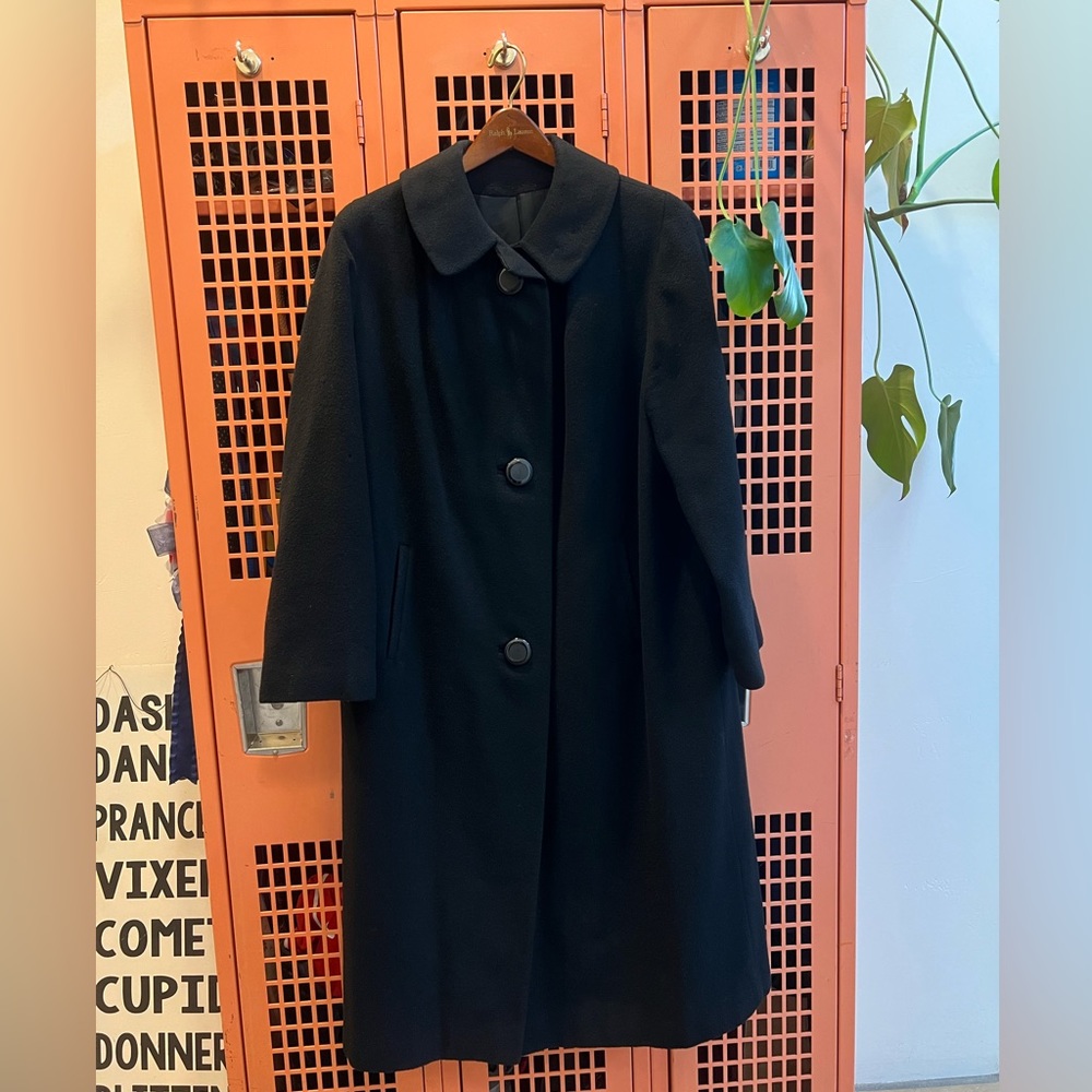 Vintage VF long black cashmere coat. Size Large? EUC